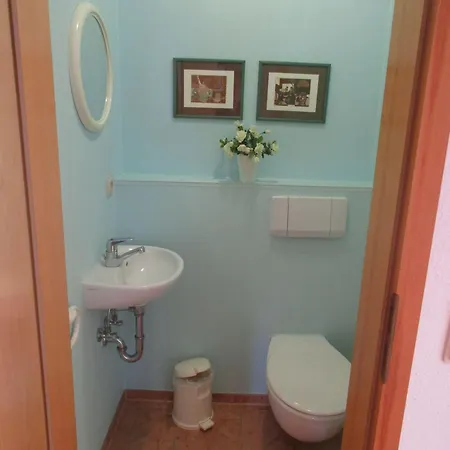 Apartment Ferienwohnung-im-gruenen-zwischen-binz-und-sellin *